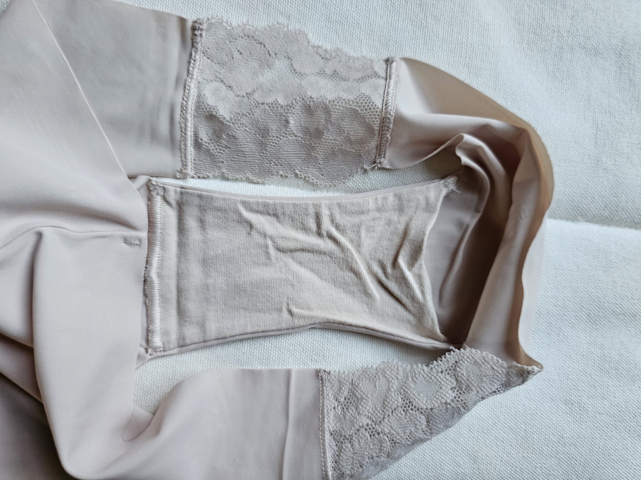 Image for culotte cheeky Aerie avec dentelle.