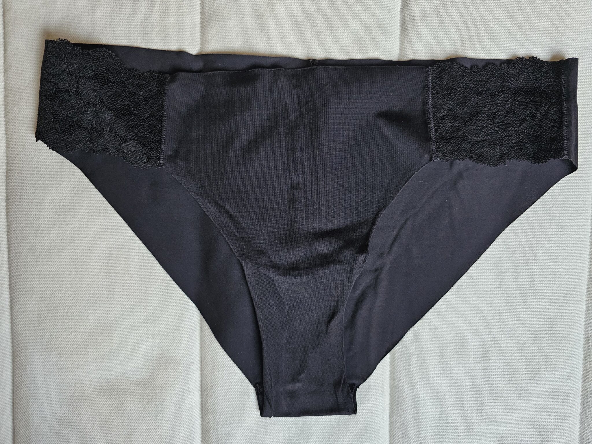 Featured image for culotte cheeky avec dentelle. Aerie