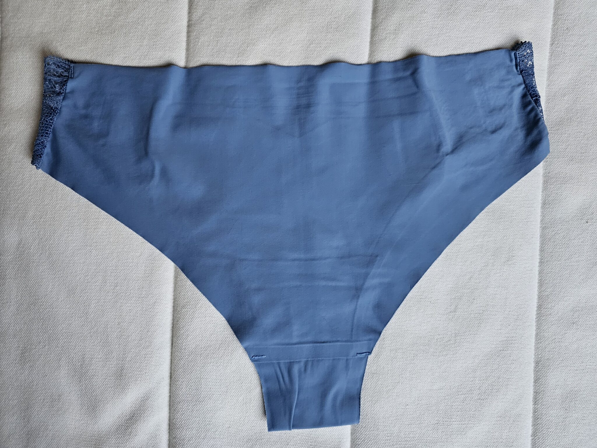 Image for culotte cheeky avec côté en dentelle.