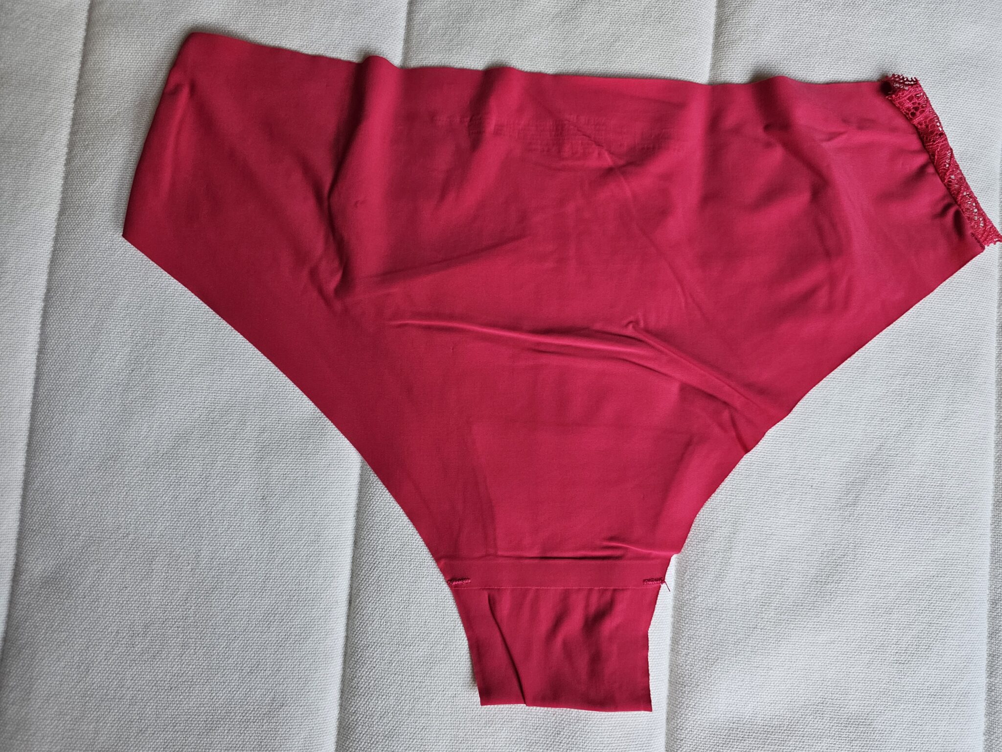 Image for culotte cheeky avec côté en dentelle.