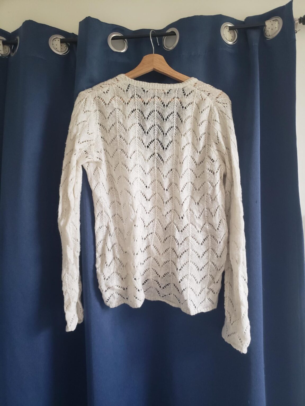 Image for gilet blanc ajourée et dentelle