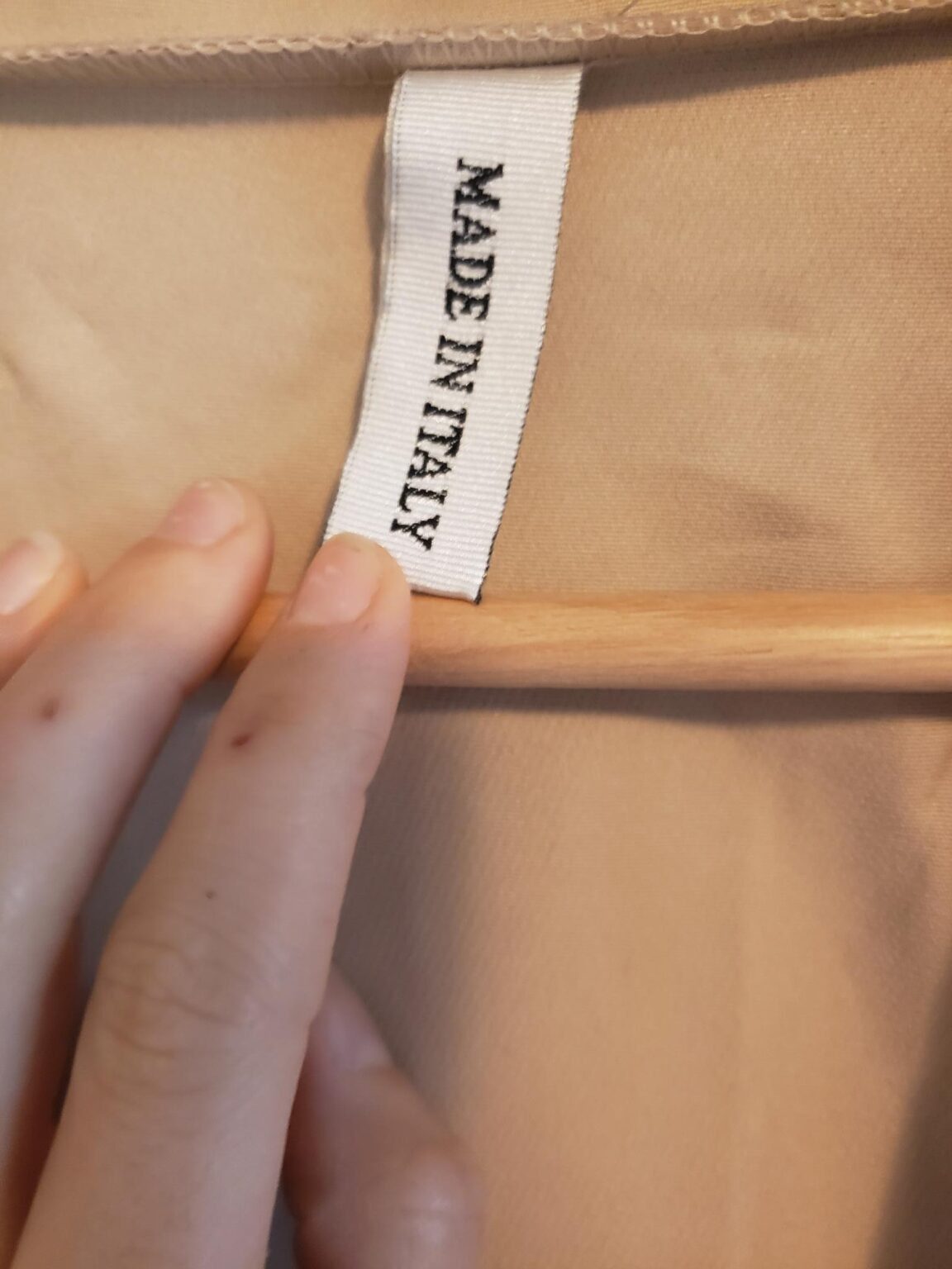 Image for Trench mi-saison beige.