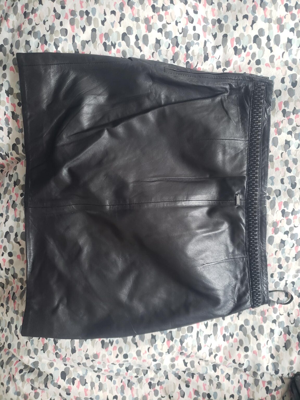 Image for Jupe noir cuir avec tressage