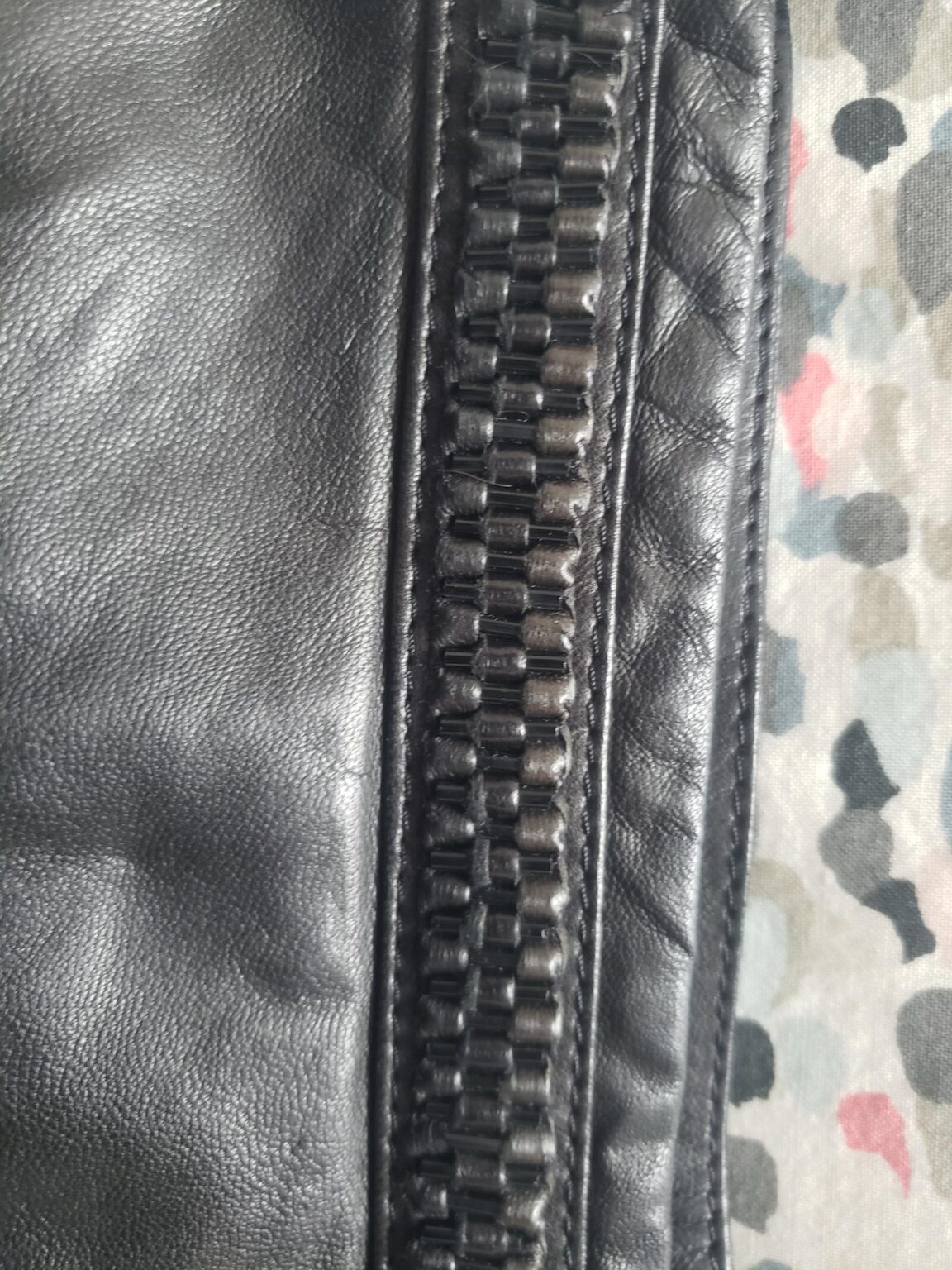 Image for Jupe noir cuir avec tressage