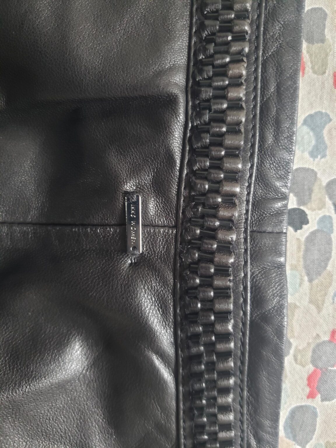 Image for Jupe noir cuir avec tressage