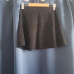 Featured thumbnail for Jupe courte trapèze gris foncée