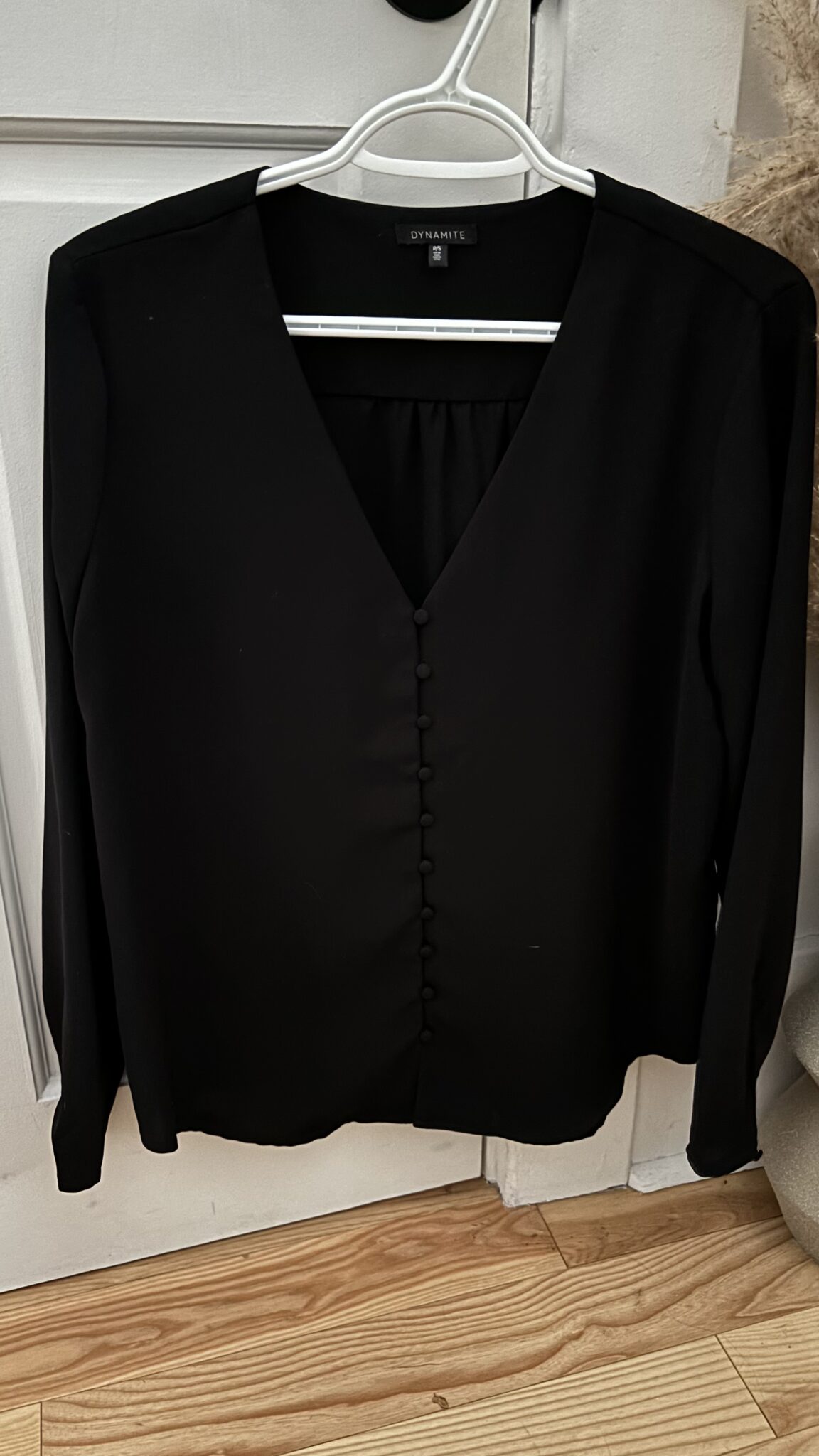 Featured image for Blouse noire Dynamite