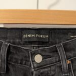Thumbnail for Aritzia/Denim Forum Yoko High Rise Slim 28L sz 25