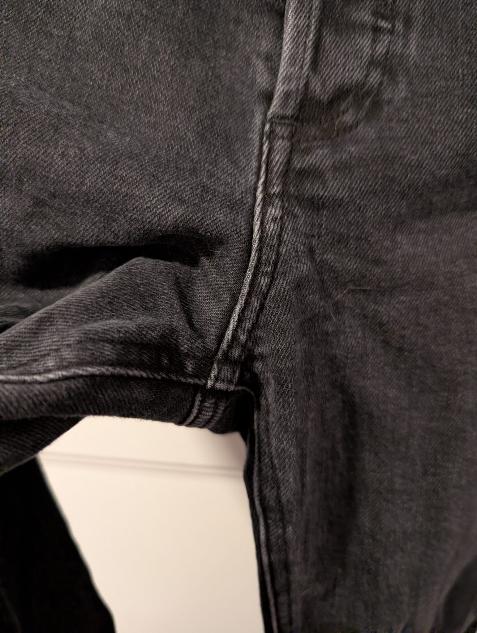 Image for Aritzia/Denim Forum Yoko High Rise Slim 28L sz 25