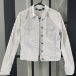 Featured thumbnail for Veste de jeans blanche