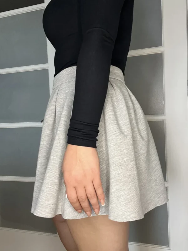 Image for Sisley skirt size 6 grey