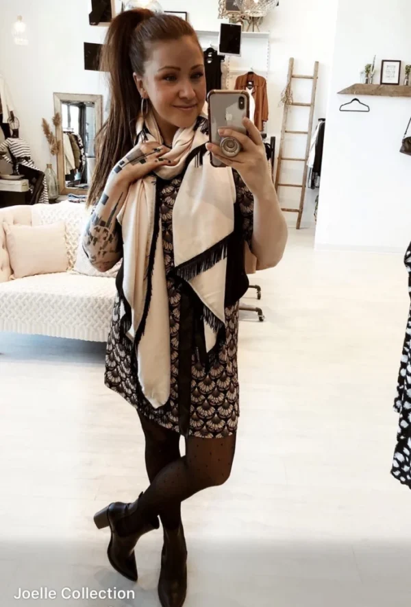 Featured image for Jolie foulard crème