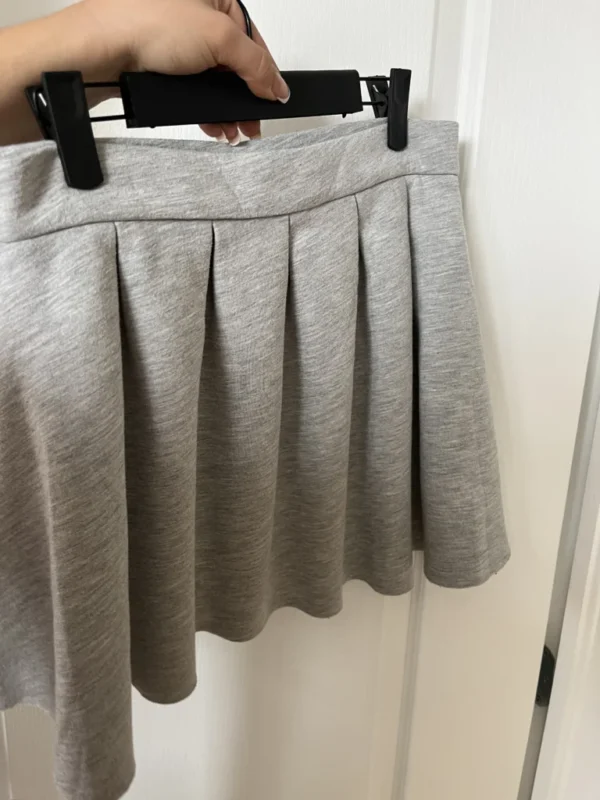Image for Sisley skirt size 6 grey