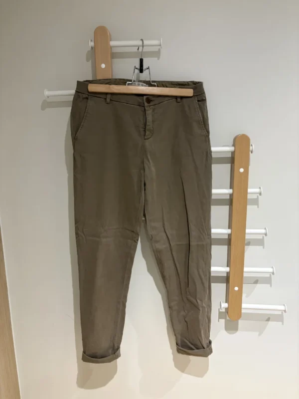 Featured image for Pantalon Chino Zara Khaki