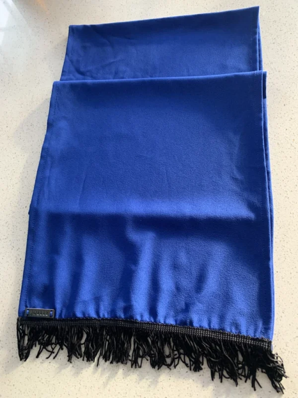 Featured image for Jolie foulard bleu royal