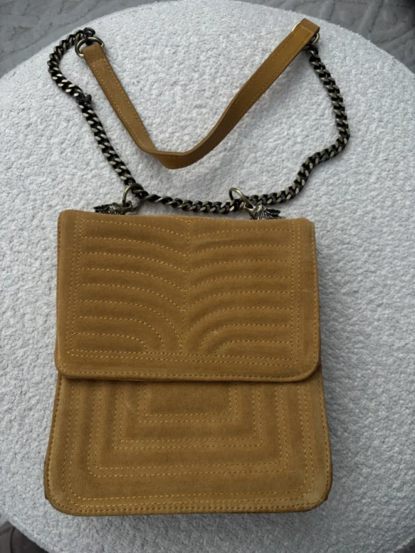 Featured image for Sac à main en suède