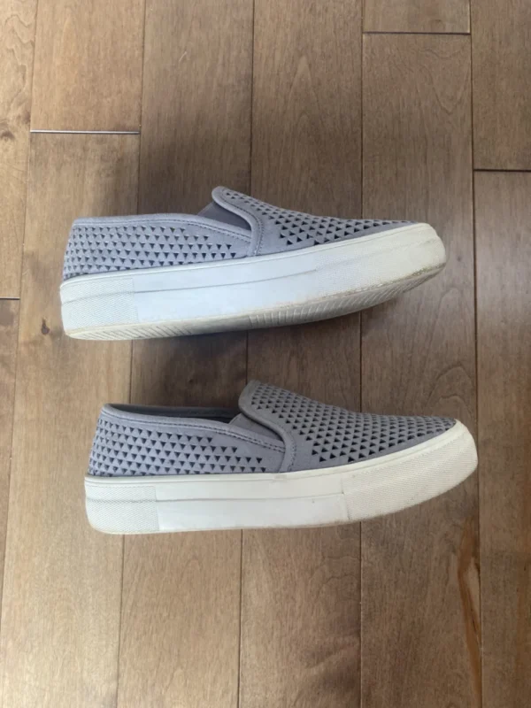 Image for Steve Madden grey flat shoes