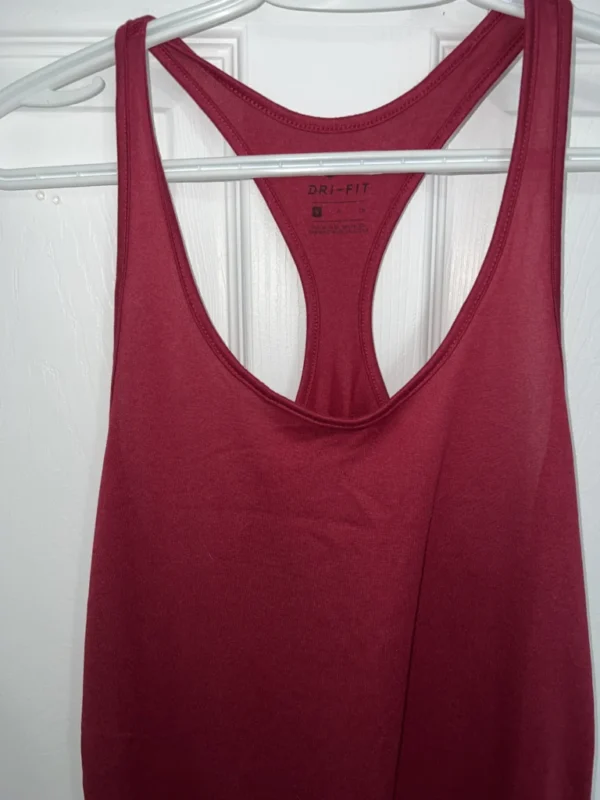 Featured image for Nike sports top