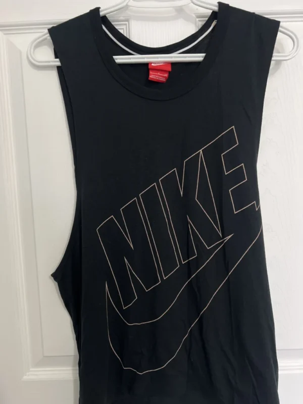 Featured image for Nike sports top