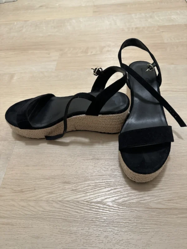 Featured image for Wedge sandal