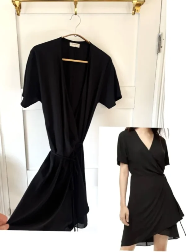 Featured image for Black dress BABATON
