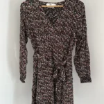 Featured thumbnail for Robe courte à manches longues Simons