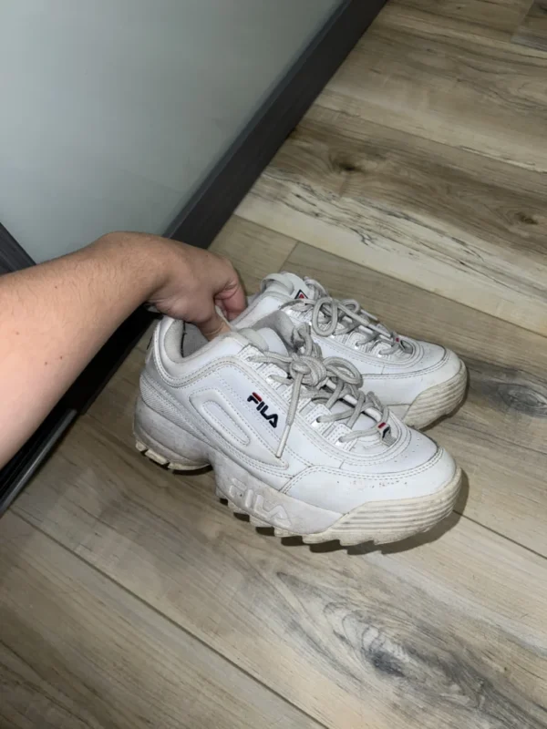 Featured image for Chaussures blanches Fila