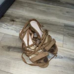 Thumbnail for Sandale à talons beige