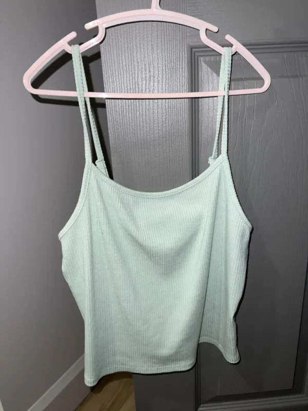 Featured image for Camisole verte AE