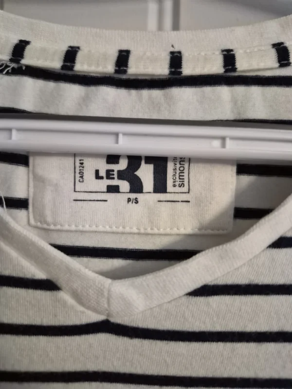 Image for T-shirt col en V Le 31