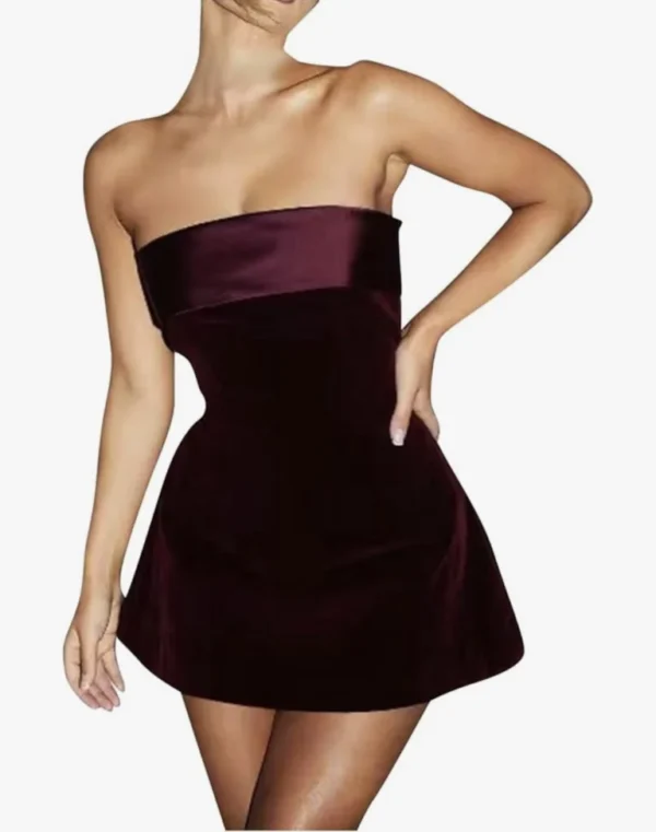 Featured image for Belle robe de velours neuve