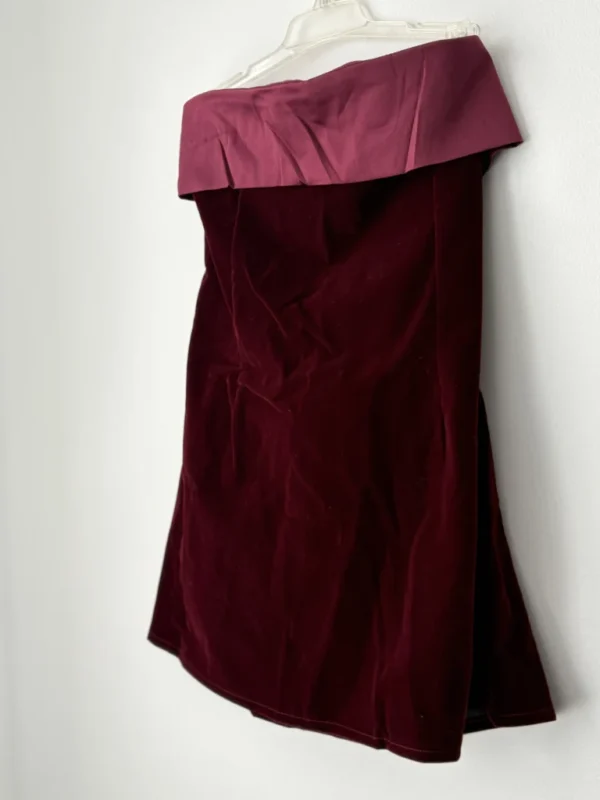 Image for Belle robe de velours neuve