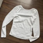 Featured thumbnail for Chandail moulant texturé