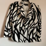 Featured thumbnail for Blazer Escada noir et blanc