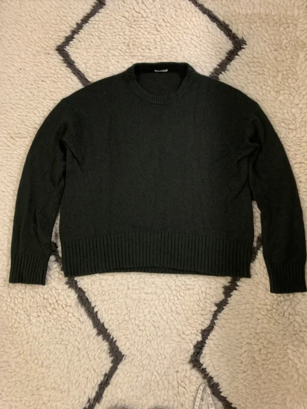 Featured image for Naïf forest green jumper