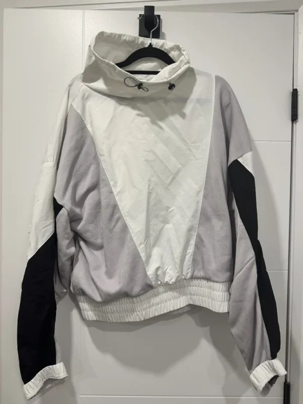 Featured image for Manteau sport Reebok
