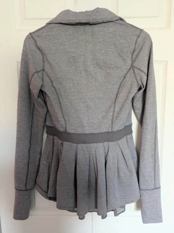 Image for Veste de sport Lululemon grandeur 6 peplum gris
