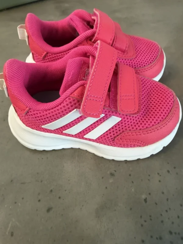 Featured image for Chaussures Adidas bébé Gr.5