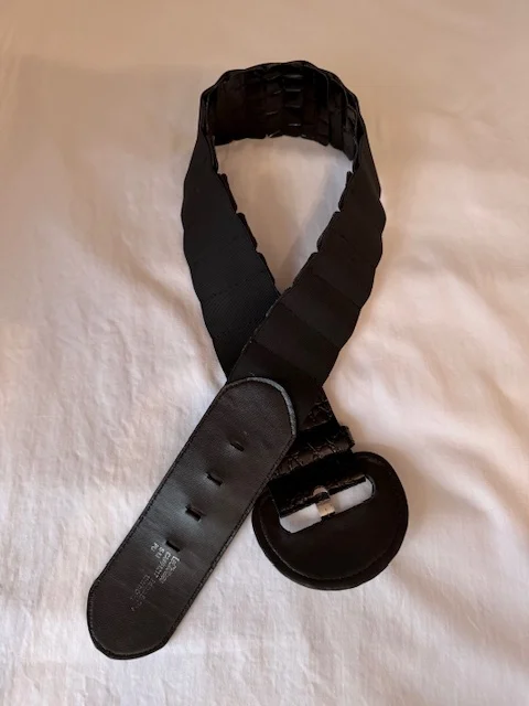 Image for Black elastic belt, faux patent leather