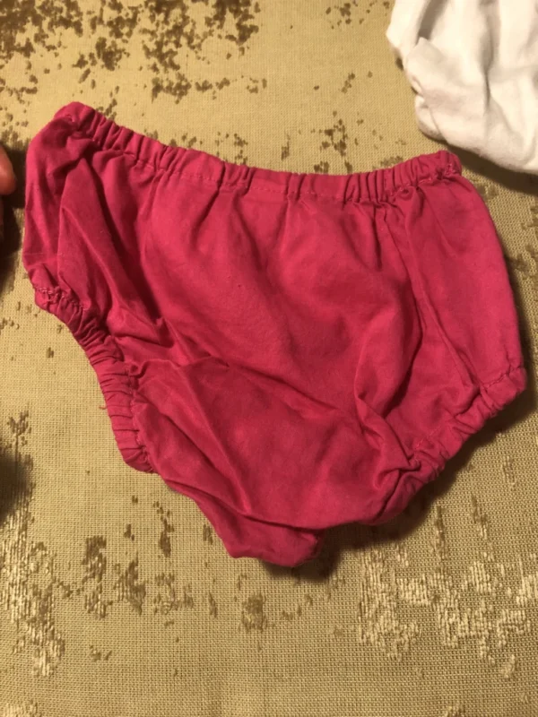 Image for 🍒 Culotte short couleur cerise bébé naissant