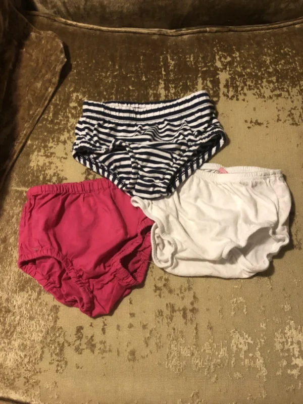 Image for Culotte short blanche bébé naissant
