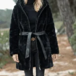 Featured thumbnail for Très beau manteau Guess M neuf