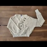 Thumbnail for Chandail en tricot avec boutons