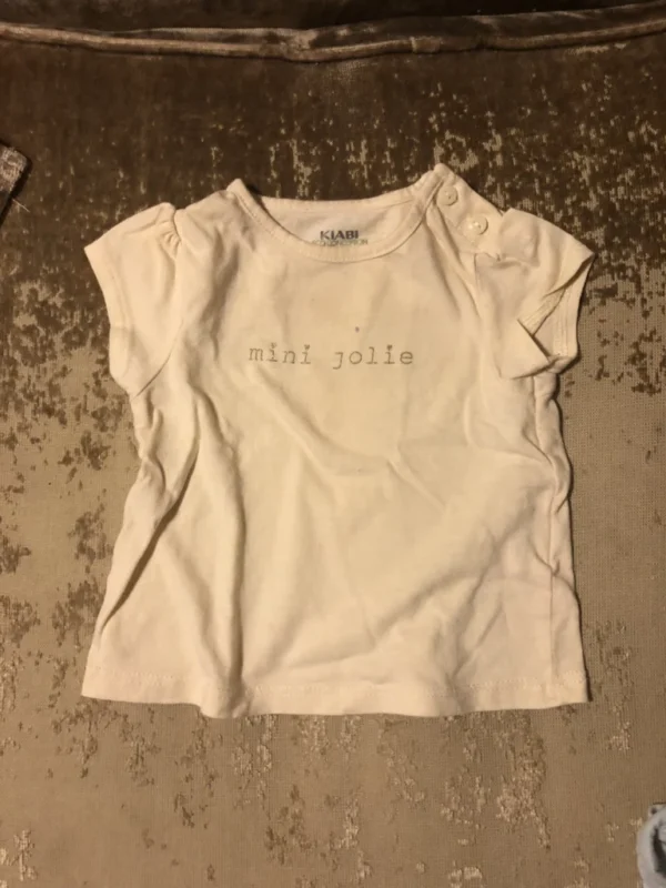 Featured image for Tee shirt jaune beurre bébé naissant