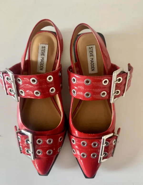 Featured image for Viral ballet flats