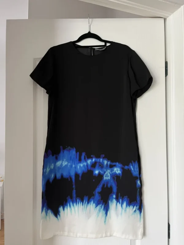 Featured image for Vince dress size 6