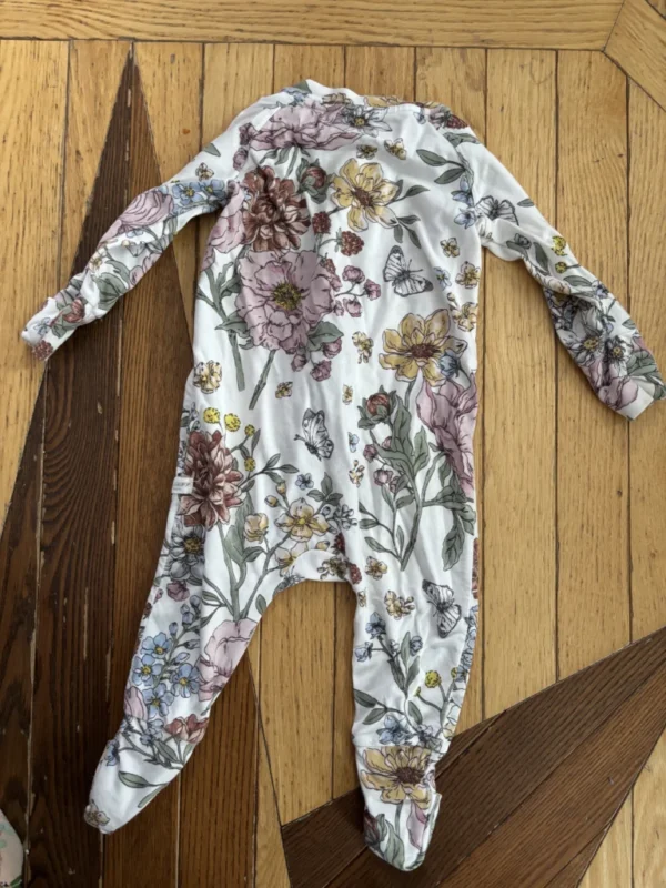 Image for Pyjamas 6-12 months