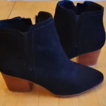 Featured thumbnail for Bottines Aldo noires daim comme neuves taille 6