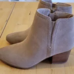 Thumbnail for Bottines Aldo beige daim comme neuves