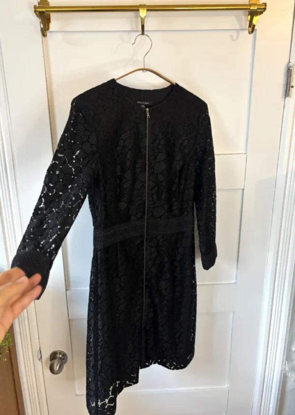 Featured image for ♥️Robe en dentelle JUDITH ET CHARLES